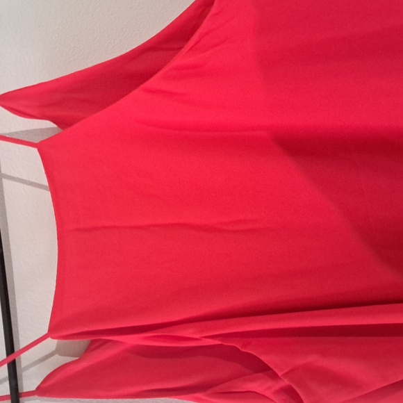 Euc red spaghetti strap The Loft top - Picture 8 of 8
